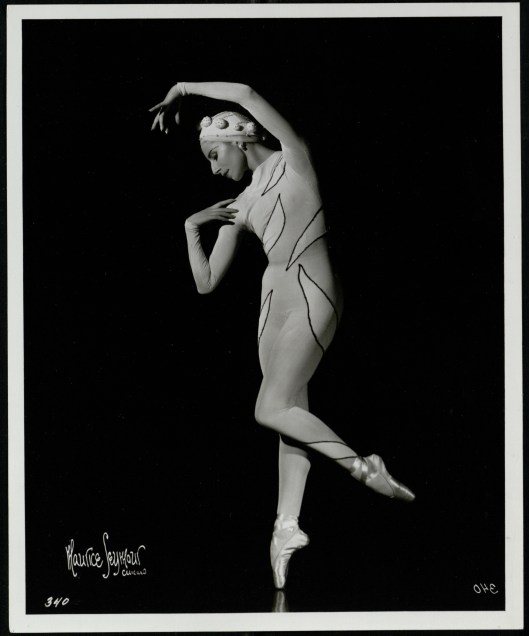 © Maurice Seymour, Courtesy Ron Seymour Photography