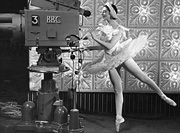 Markova often addressed biers directly prior to performance on TV.