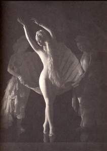 As Dali's Venus in Bacchanale, ballerina Nini Theilade appeared to be nude