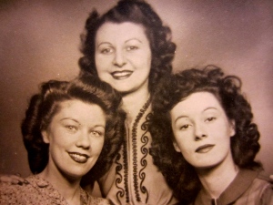 Contractual obligations necessitated Markova's dancing in the US during WWII, though she wished to stay at home with her family. (From left to right, her sisters Vivienne, Doris, and Bunny.)