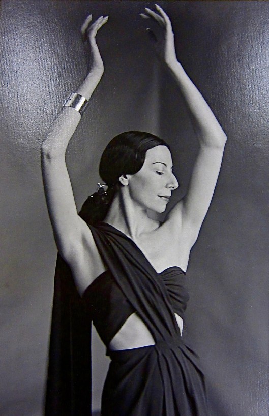 Markova's prominent profile was later celebrated by fashion magazines, such as thisVogue photo by John Rawlings.